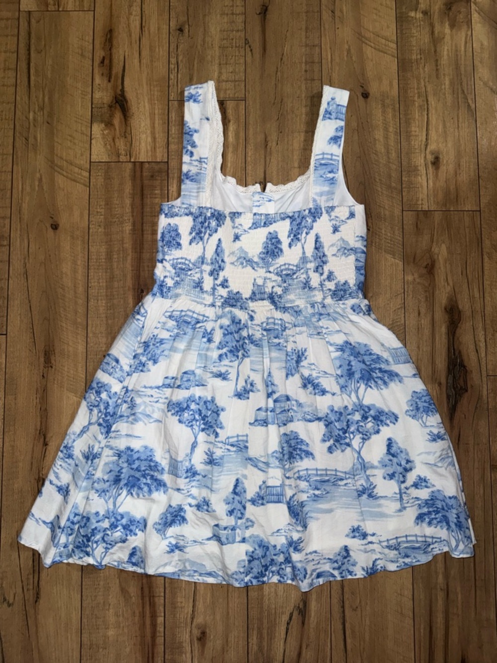 Blue and white dress - Picture 4 of 6